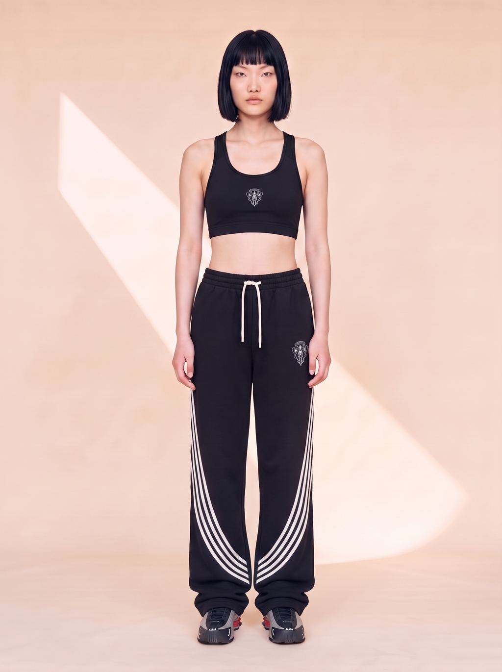 UBG Curved-Stripe Straight Sweatpant